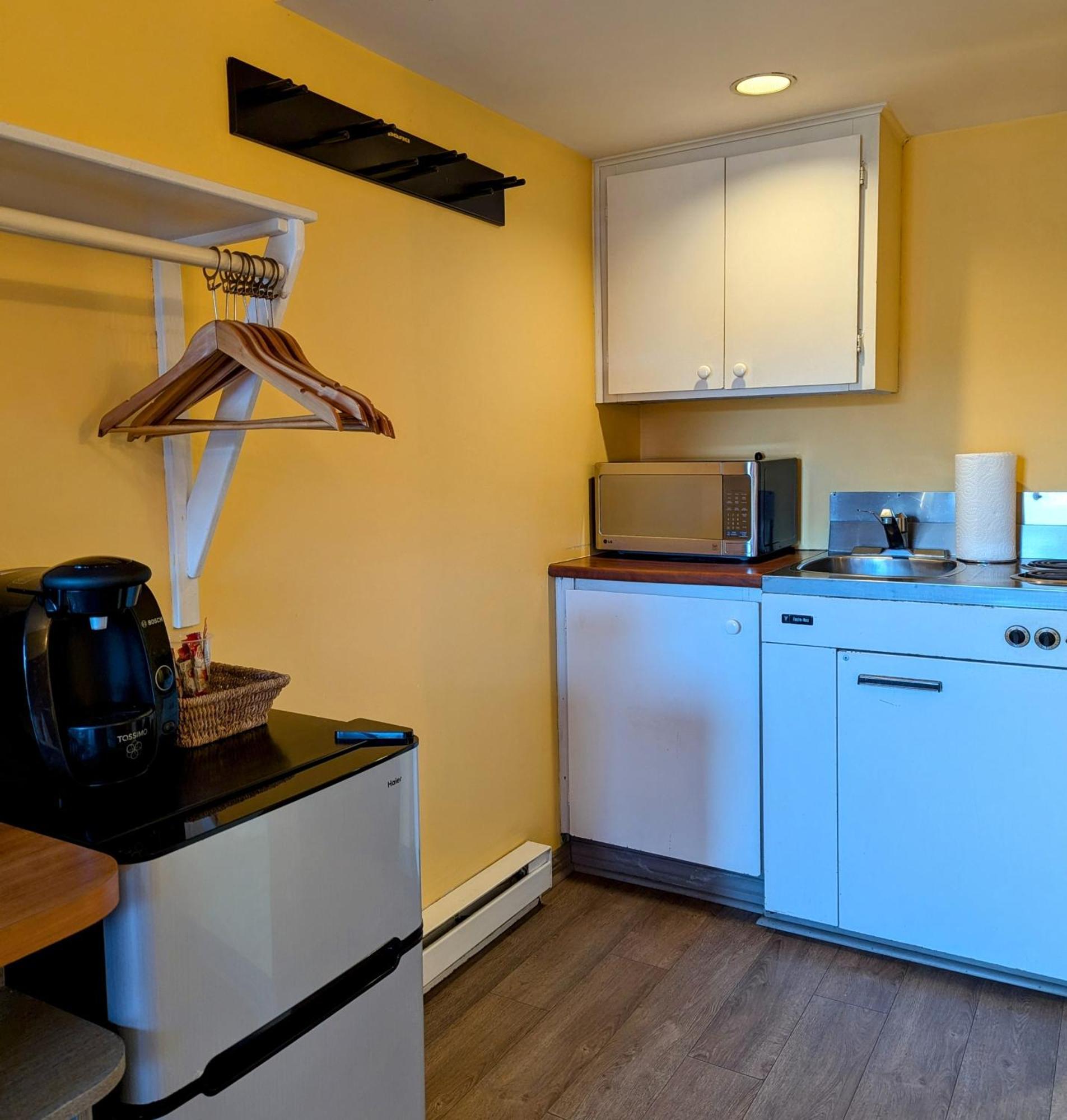 Saint-Sauveur-des-Monts Motel Des Pentes Et Suites מראה חיצוני תמונה
