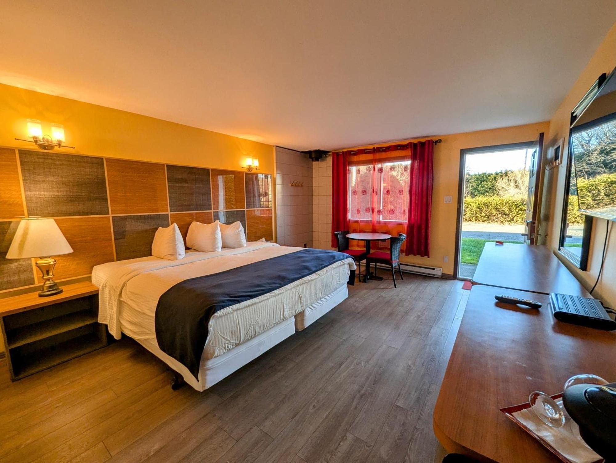 Saint-Sauveur-des-Monts Motel Des Pentes Et Suites מראה חיצוני תמונה
