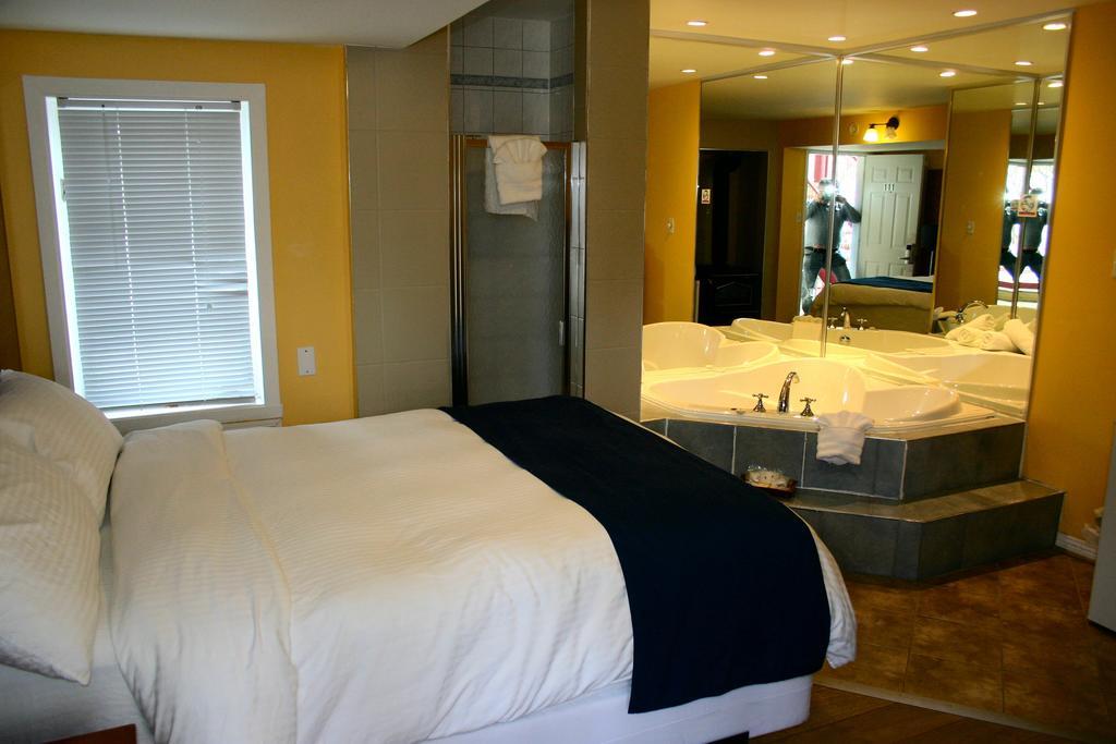 Saint-Sauveur-des-Monts Motel Des Pentes Et Suites מראה חיצוני תמונה